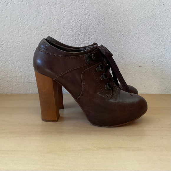 Brown Leather Chloe High Heel Booties, size 7.5-8 - Picture 5 of 8